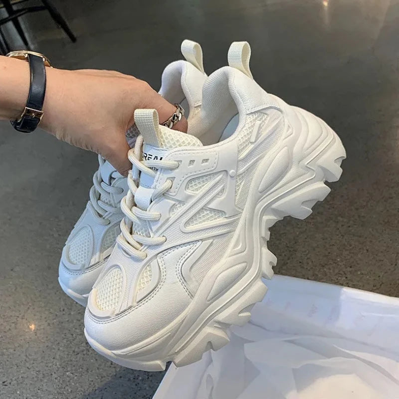 Thick Soled Sports Women's Shoes 2024 New Mesh Breathable and Versatile Height Increasing Casual Sports Vulcanized Shoes Sneaker