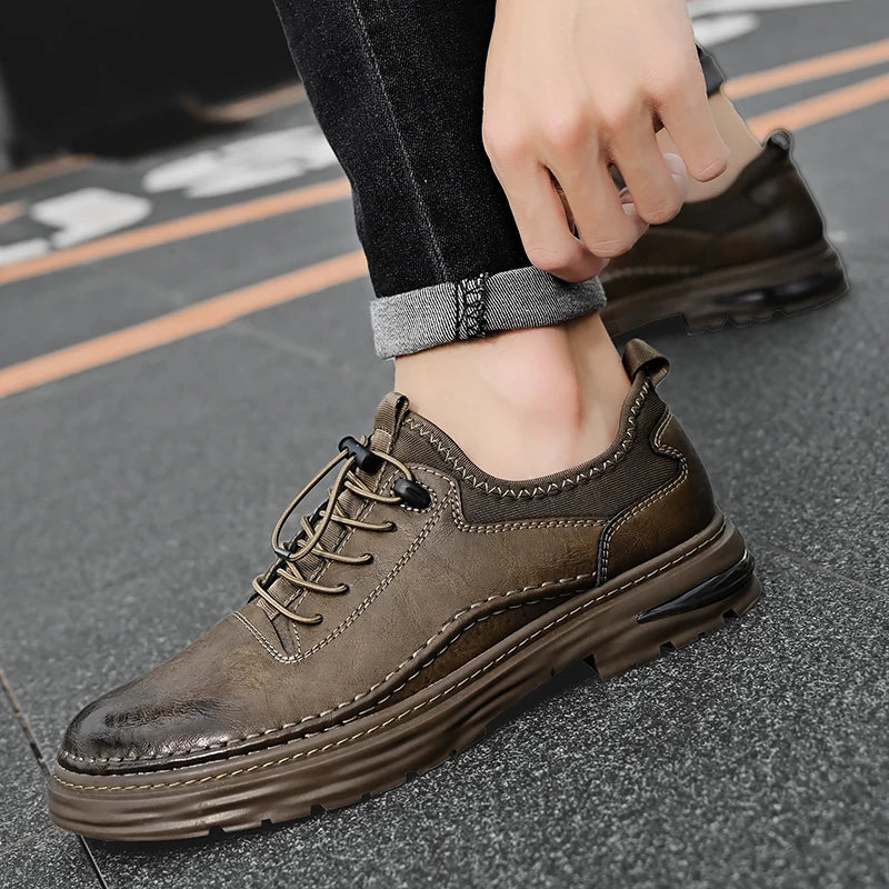 Solid Color Casual Board Shoes Versatile Trendy Sports Sneakers Fashion Lace Up Mens Oxford Shoes Retro Style Male Business Shoe